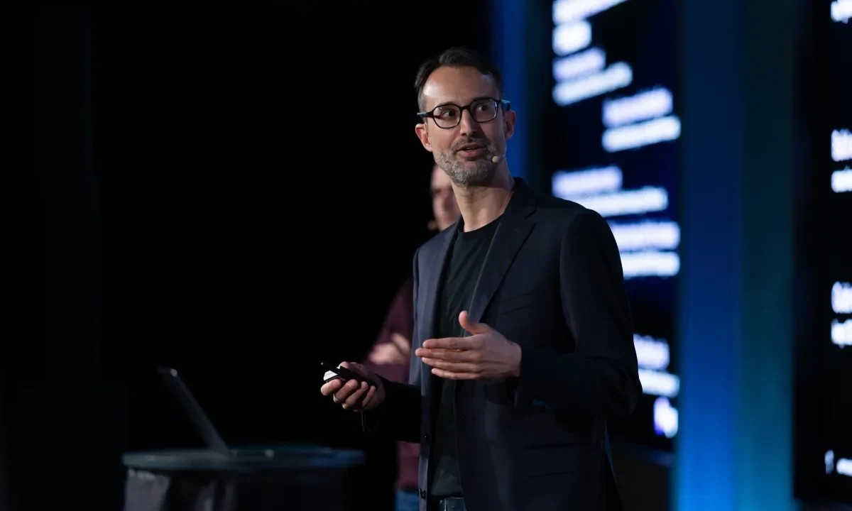 Kog CEO Gaël Dellalleau at AMD AI Dev Day