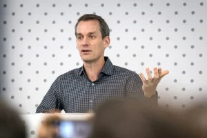Jeff Dean and other top AI researchers are leaving Google to launch their own startup