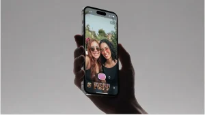 Superpose app on smartphone screen